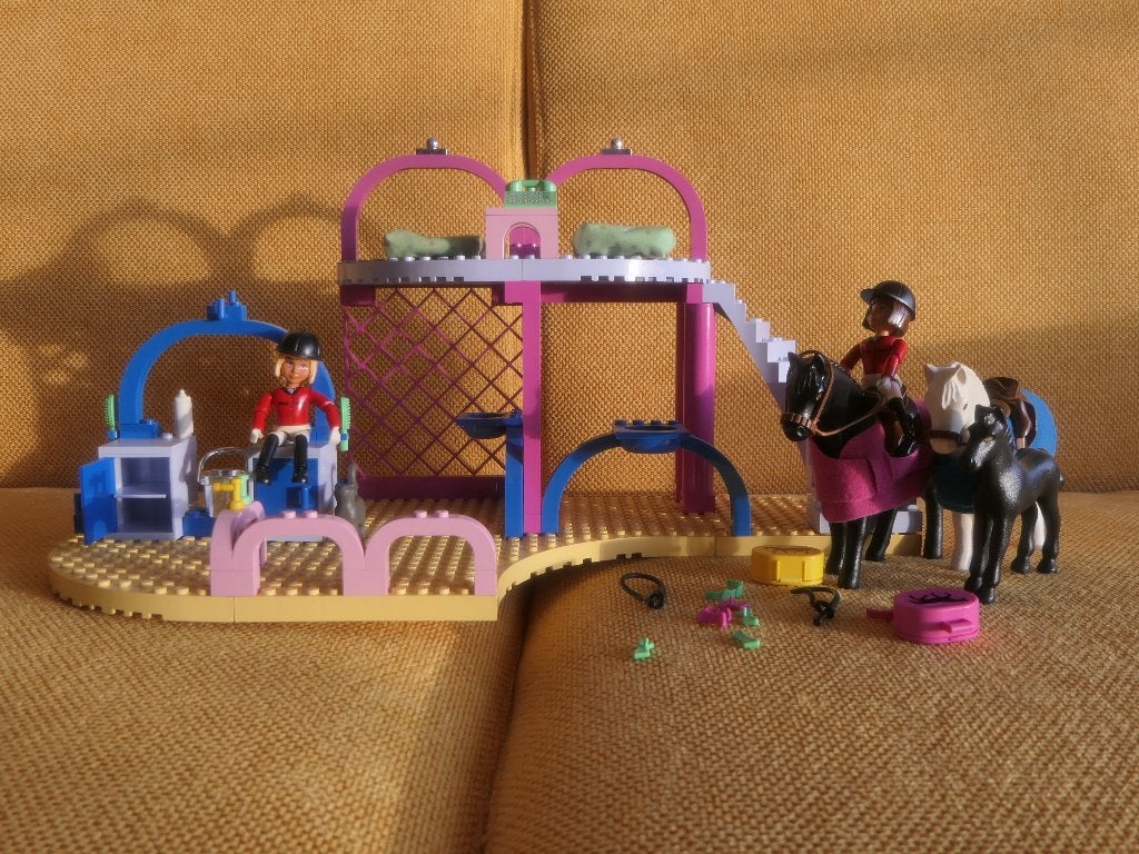 Lego Belville 5880 Pony Stables  Compleet , zonder doos, Kinderen en Baby's, Speelgoed | Duplo en Lego, Ophalen, Overige thema's