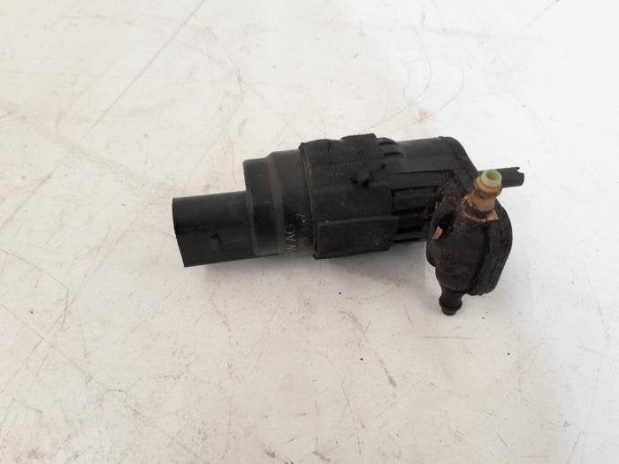 Ruitensproeierpomp voor van een Audi A4, Gebruikt, -, -, -