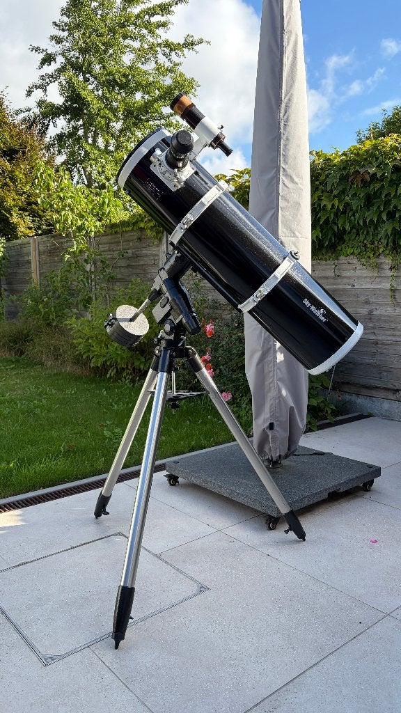 SkyWatcher Telescoop 200/1000 EQ5, Ophalen, 200 mm of meer, Met statief, Spiegeltelescoop (reflector)