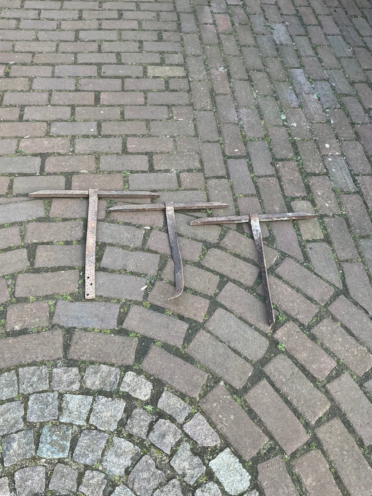 3 Antieke ijzeren muurankers prima staat, Enlèvement