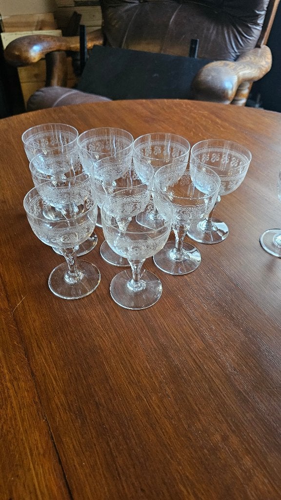 Lot de 15 verres en cristal de Baccarat - Modèle Pompadour, Antiquités & Art, Enlèvement