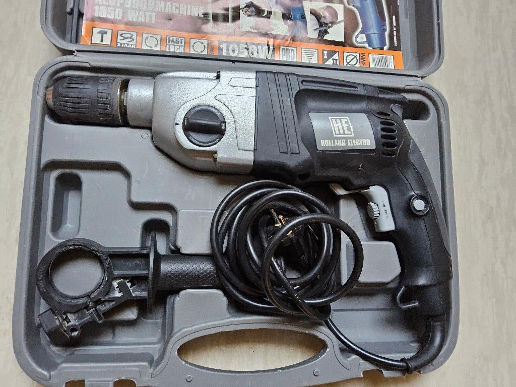 Perceuse à percussion puissante 1050W, Bricolage & Construction, Outillage | Foreuses, Utilisé, Perceuse, 600 watts ou plus, Mécanisme de percussion