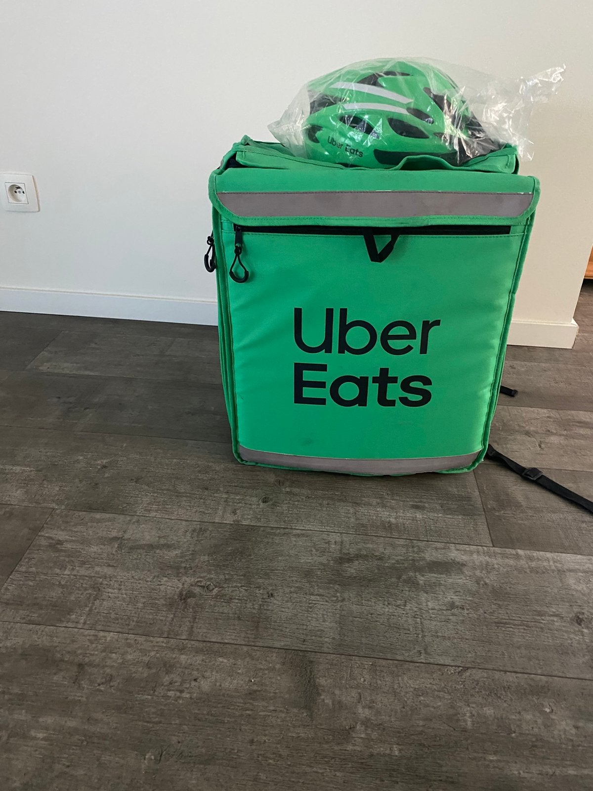 Uber Eats tas met helm, Enlèvement, Comme neuf