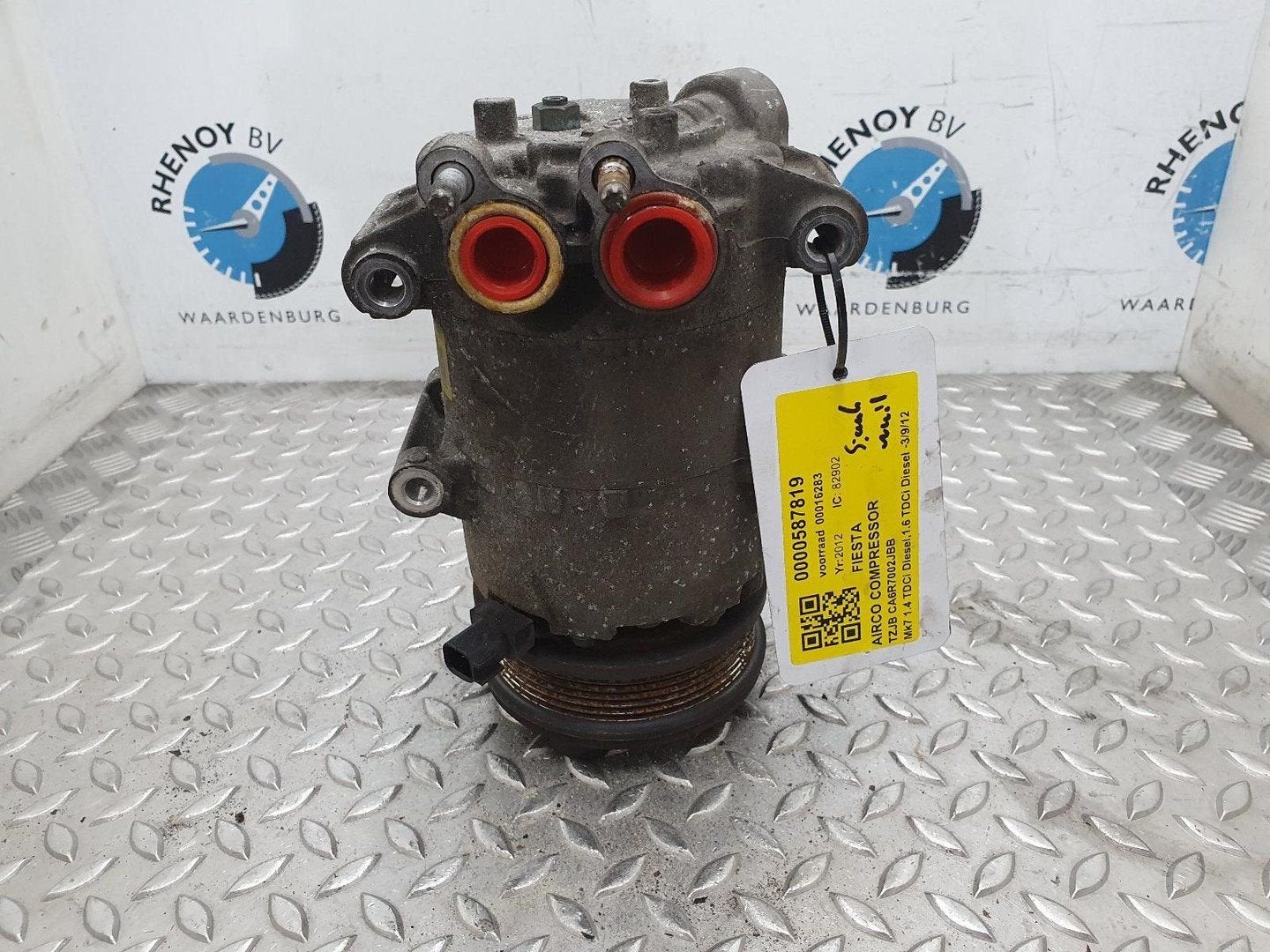 FORD FIESTA 1.6 TDCi ECO. Titan.  EURO 5 AIRCO COMPRESSOR /, Enlèvement ou Envoi, Utilisé, ARN reconnu