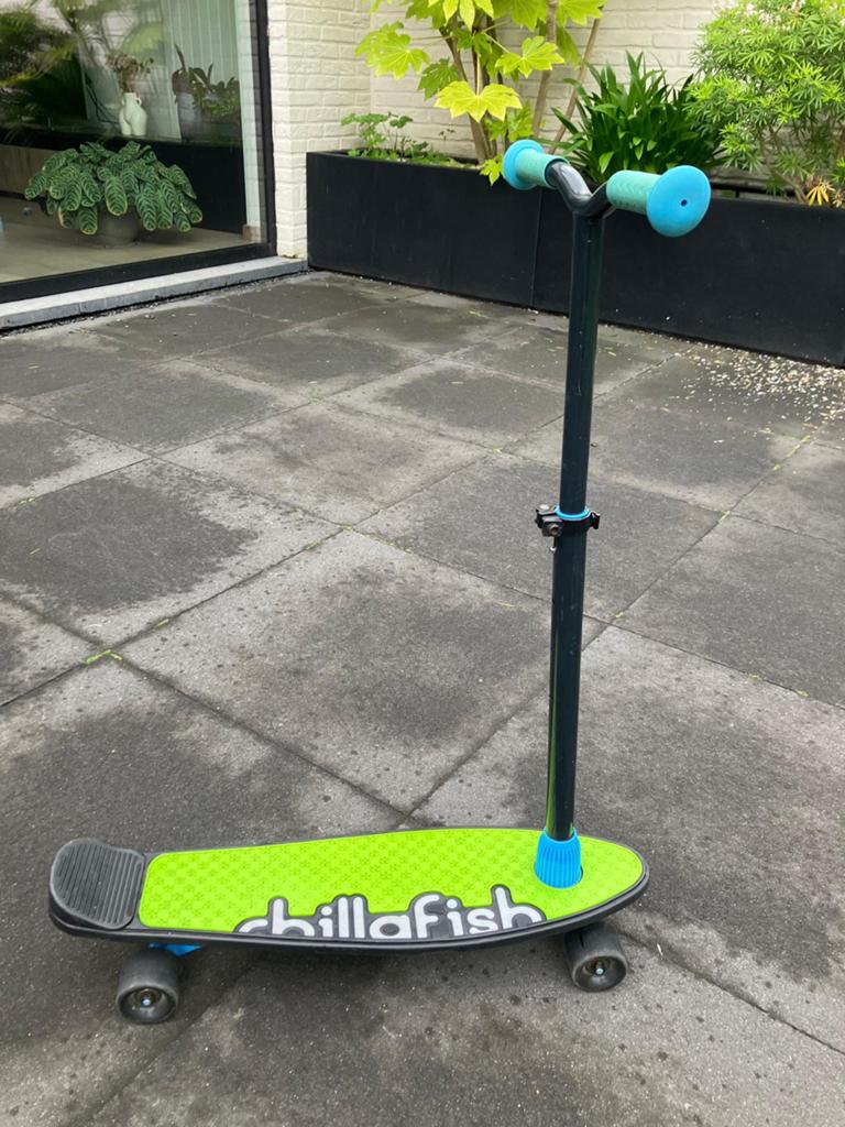 Chillafish “Skatieskootie”  step en skateboard, Ophalen, Zo goed als nieuw
