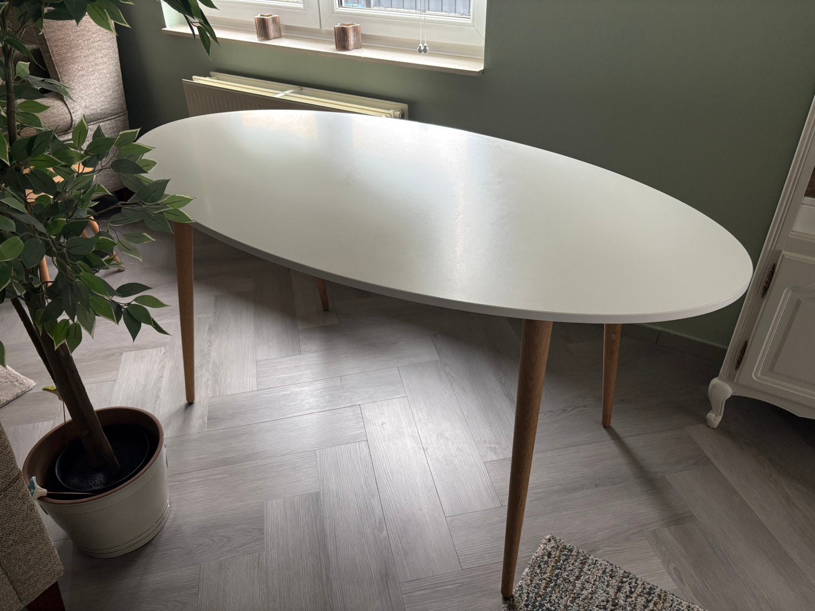 Eettafel wit met houtenlook poten, Ophalen, Zo goed als nieuw