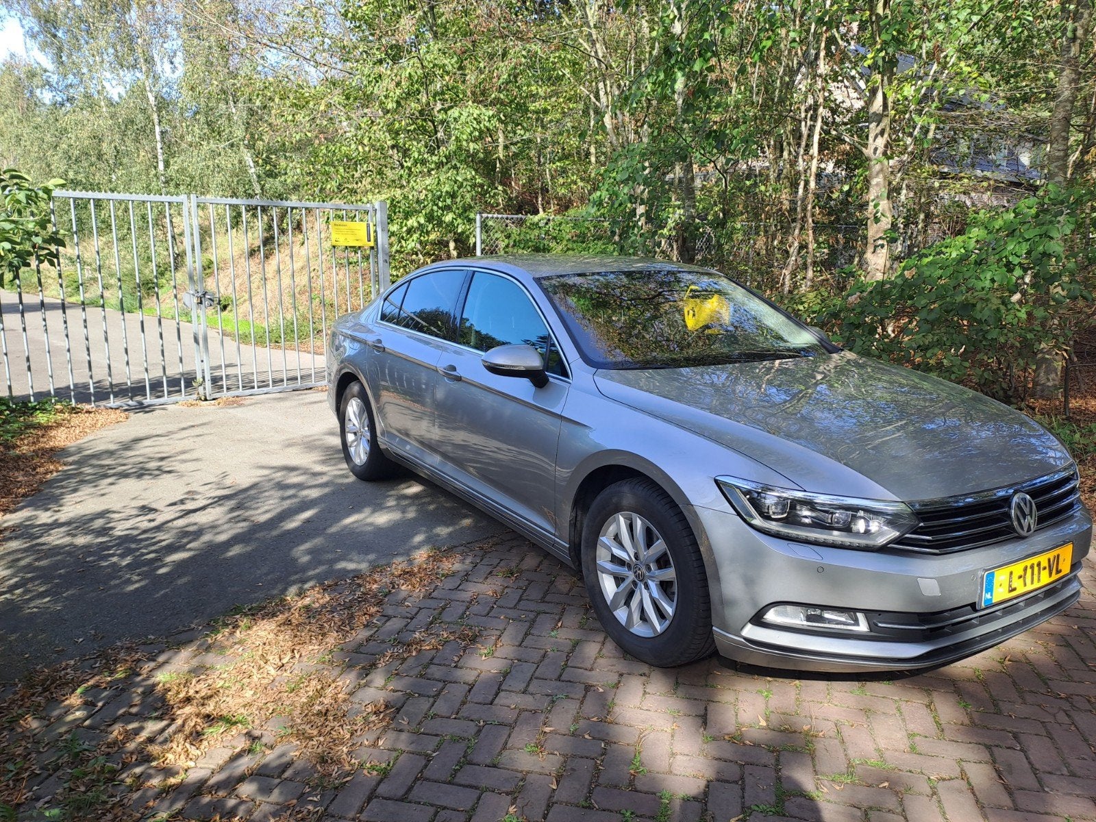 Volkswagen Passat 1.6 TDI BMT 88 KW EDITION-R km-stand 92424, Autos, Cuir, Argent ou Gris, Achat, Euro 6