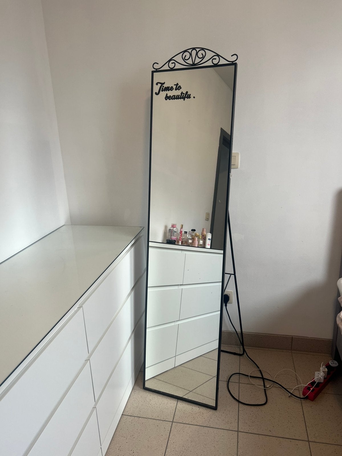 Grote staande passpiegel met zwart metalen frame (als nieuw), Huis en Inrichting, Woonaccessoires | Spiegels, Ophalen, Zo goed als nieuw