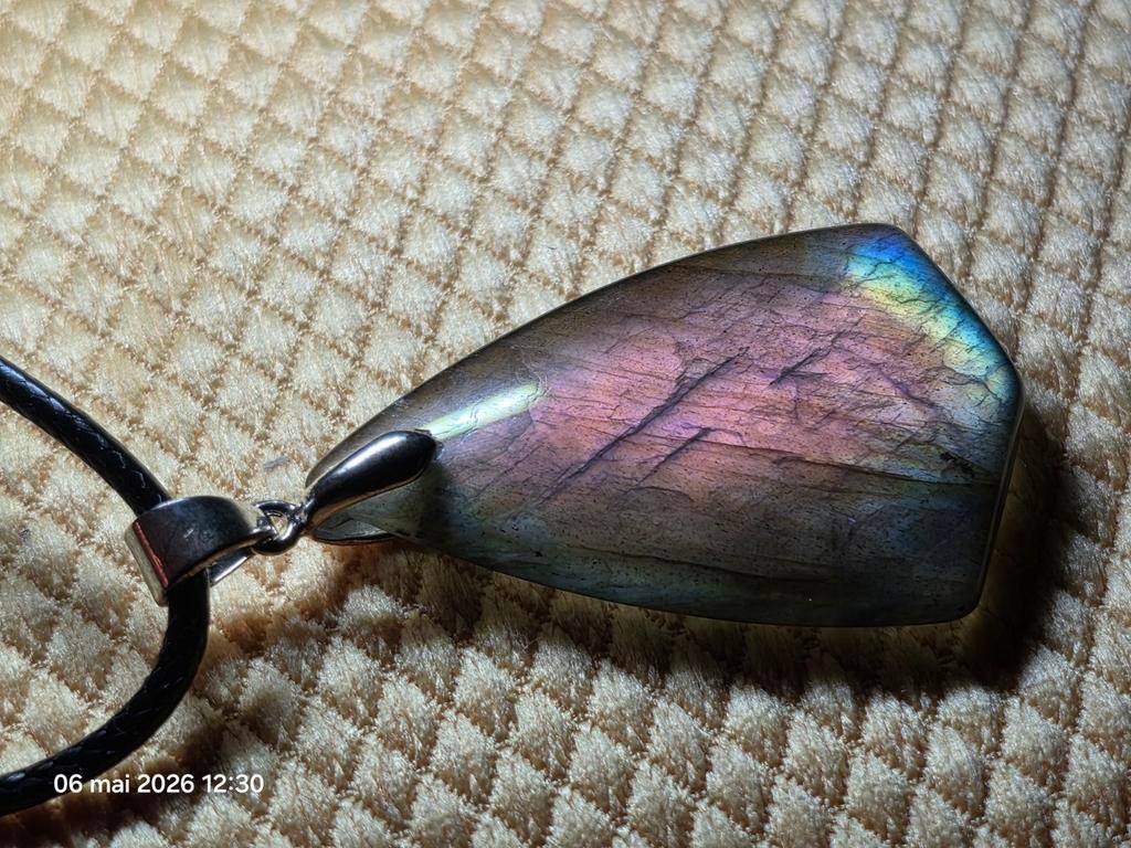 Pendentif avec labradorite violet, Enlèvement, Neuf, Violet, Avec pierre précieuse
