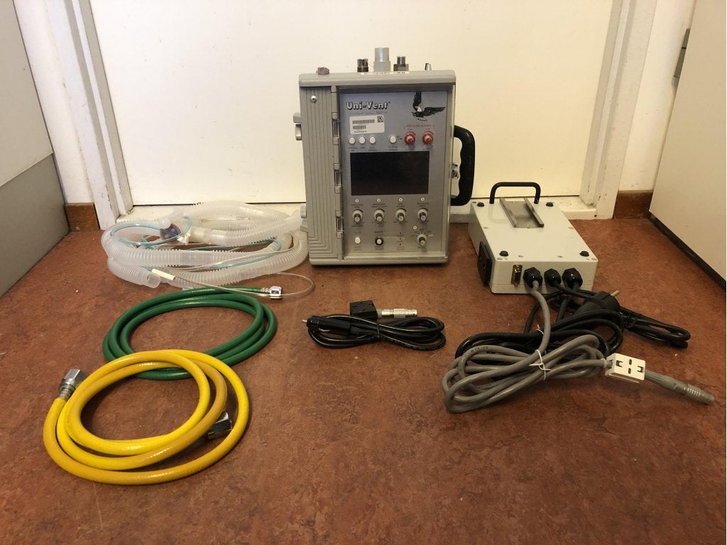 Mobiele beademingsunit Uni Vent model 754, Divers