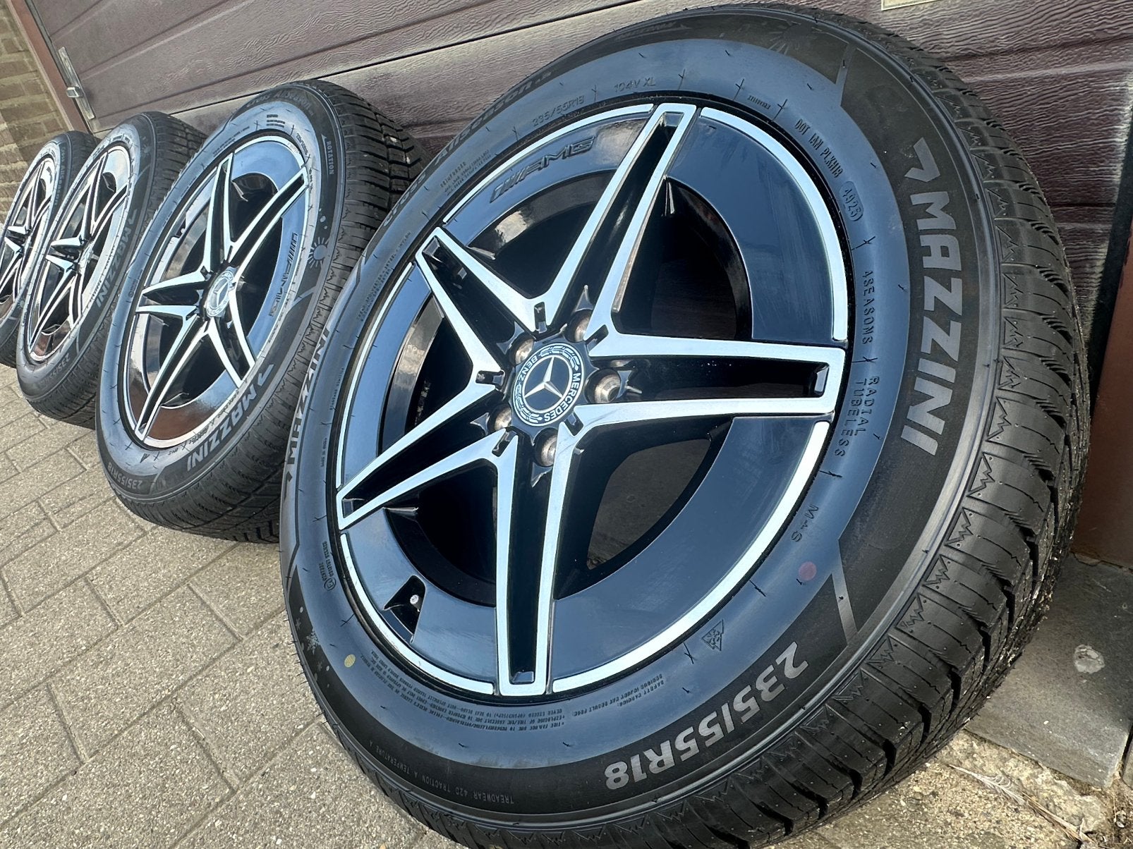 Jantes Mercedes Original Amg Classe EQC + Pneus hiver 2025, Autos : Pièces & Accessoires, Pneus hiver, Enlèvement, Pneu(s), 18 pouces