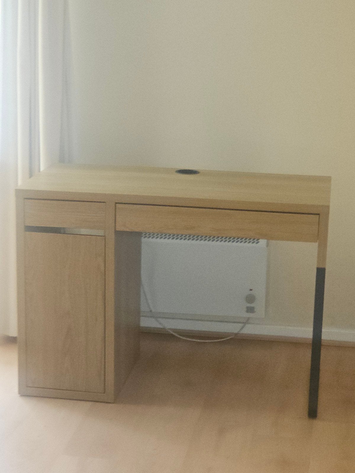Bureau IKEA MICKE effet chêne (105x50 cm) TOP!, Démontable, Comme neuf, Enlèvement, IKEA
