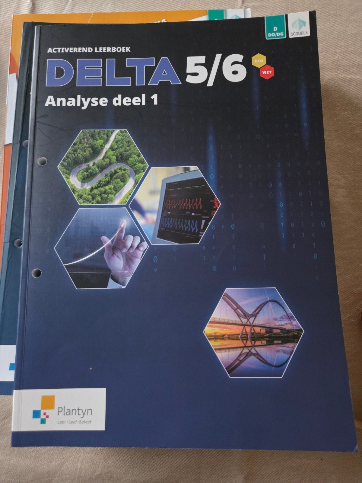 Delta 5/6 deel 1 Maarten Arts - Activerend leerboek, Enlèvement ou Envoi, Comme neuf, Mathématiques A, Maarten Arts; Nicole de Wilde; Jesse Aerts; Tom Spons; Ylke v...