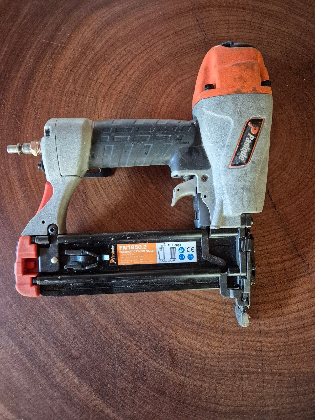 PISTOLET DE FINITION, Enlèvement