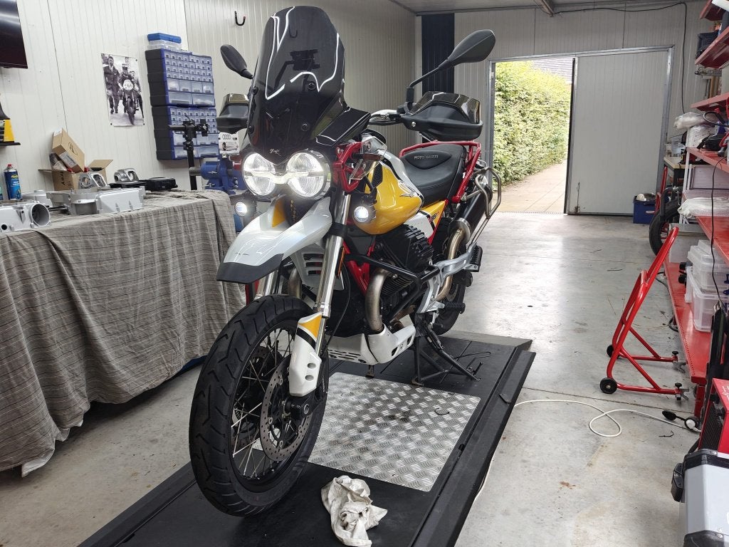 Moto Guzzi V85 TT Touring, Permis Moto A, Tourisme, Entreprise, Occasion