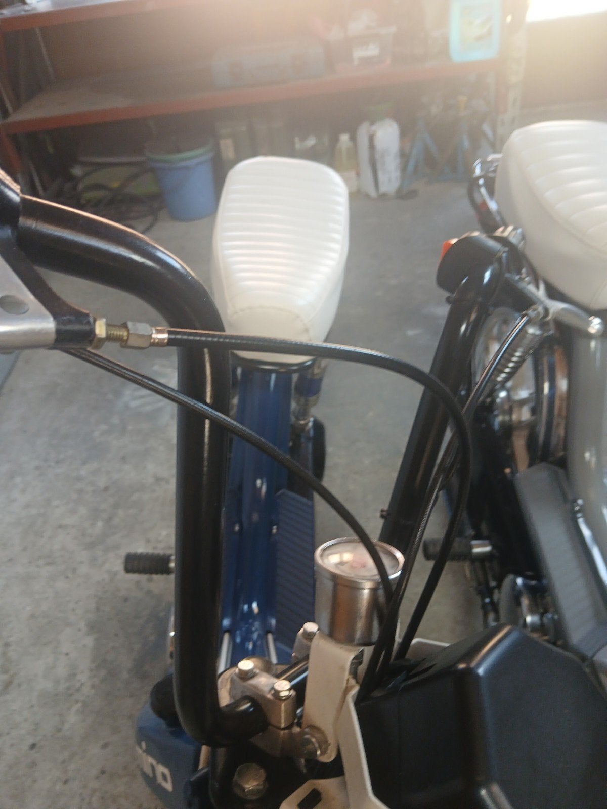 Te koop 2 zwarte sturen, Fietsen en Brommers, Brommeronderdelen | Oldtimers, Ophalen