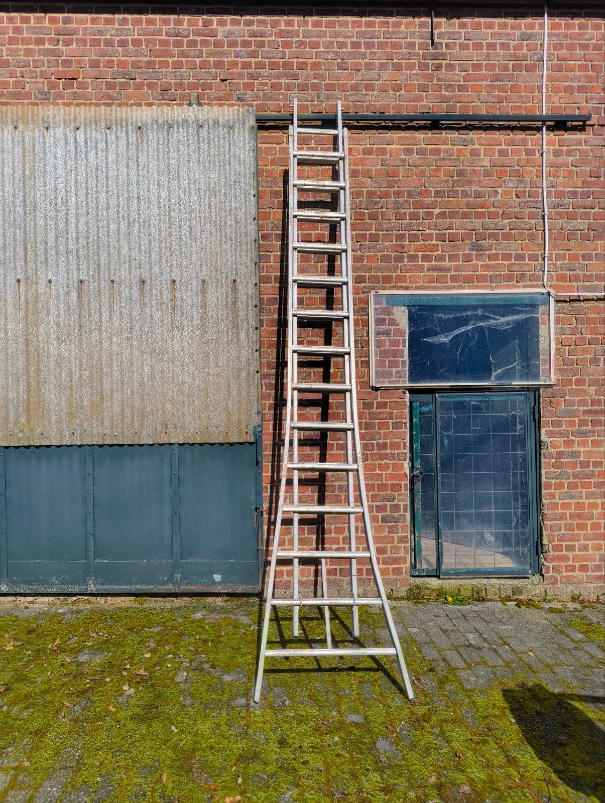 2-delige ladder 7,16 m – 214 sporten
Stevige aa, Doe-het-zelf en Bouw, Ophalen, Ladder