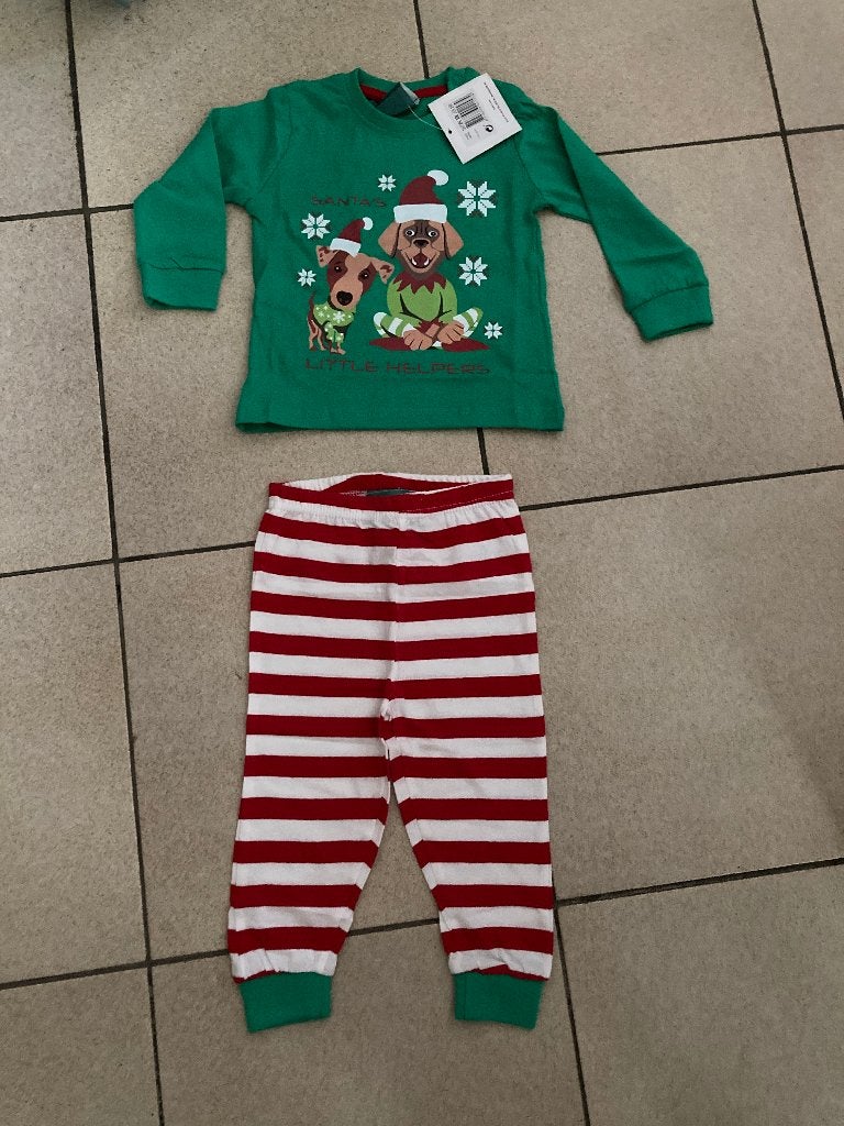 Nieuwe pyjama Santa's Little helpers - maat 74 - 80, Enfants & Bébés, Enlèvement ou Envoi, Neuf, Vêtements de nuit ou Sous-vêtements
