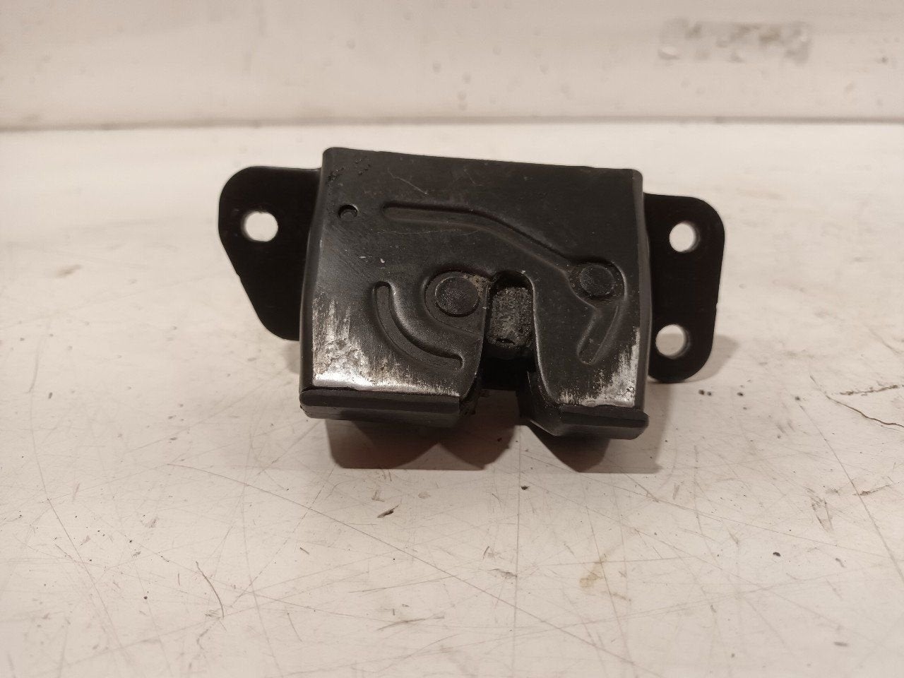 Slot mechaniek kofferdeksel achterklep elektrisch Chevrolet, Onderdelen@venauto.nl, Van der Ven Autorecycling B.V., Gebruikt, Ettenseweg 76, 4706 PB Roosendaal, The Netherlands