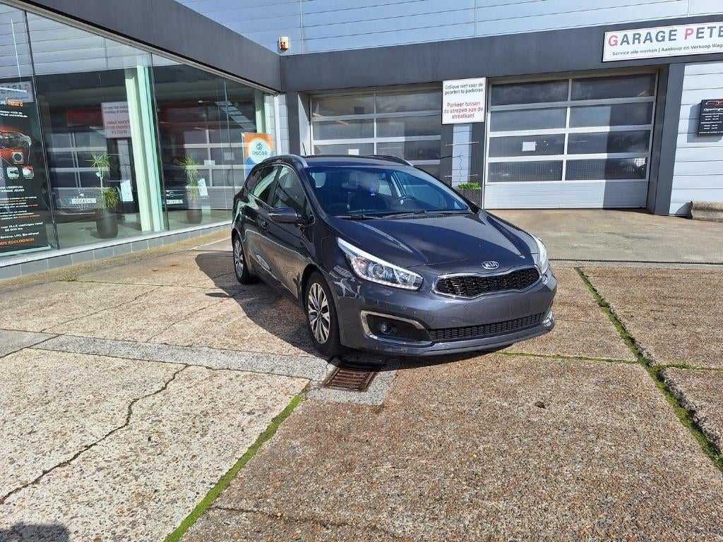KIA CEED BREAK 1.4 ESSENCE, Autos, Kia, Argent ou Gris, Achat, Entreprise, 5 portes