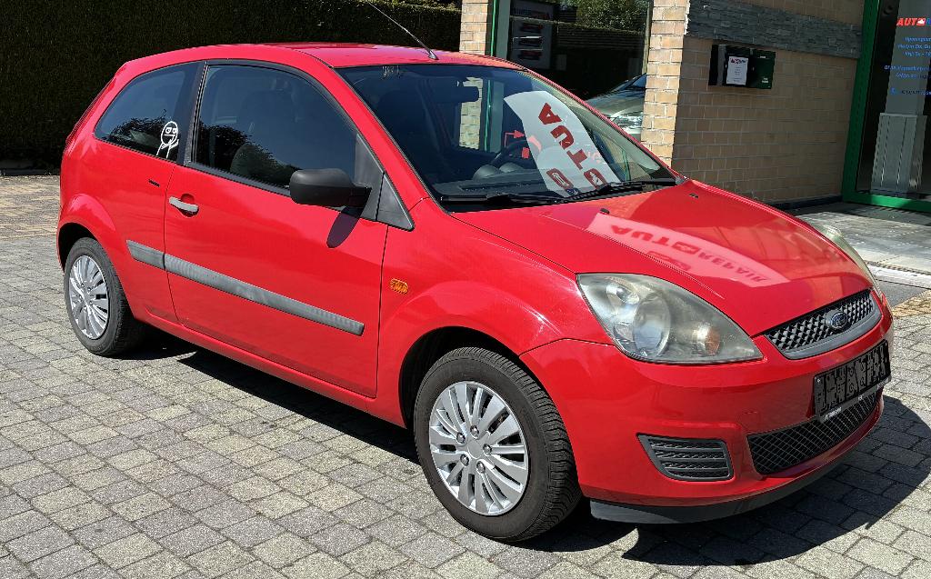Ford Fiësta * 1J GARANTIE * GEKEURD * LEZ OK * TOPSTAAT, Bedrijf, Stadsauto, 3 deurs, Rood
