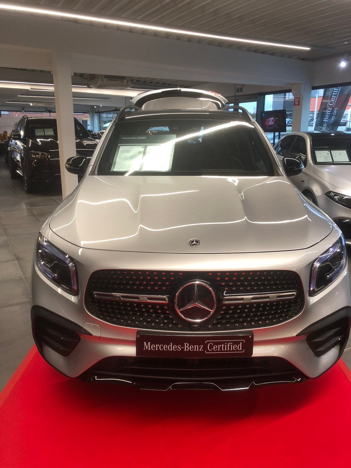 Mercedes GLB 220 AMG Style 4 MATIC, Automaat, Zwart, 4 cilinders, 7 zetels