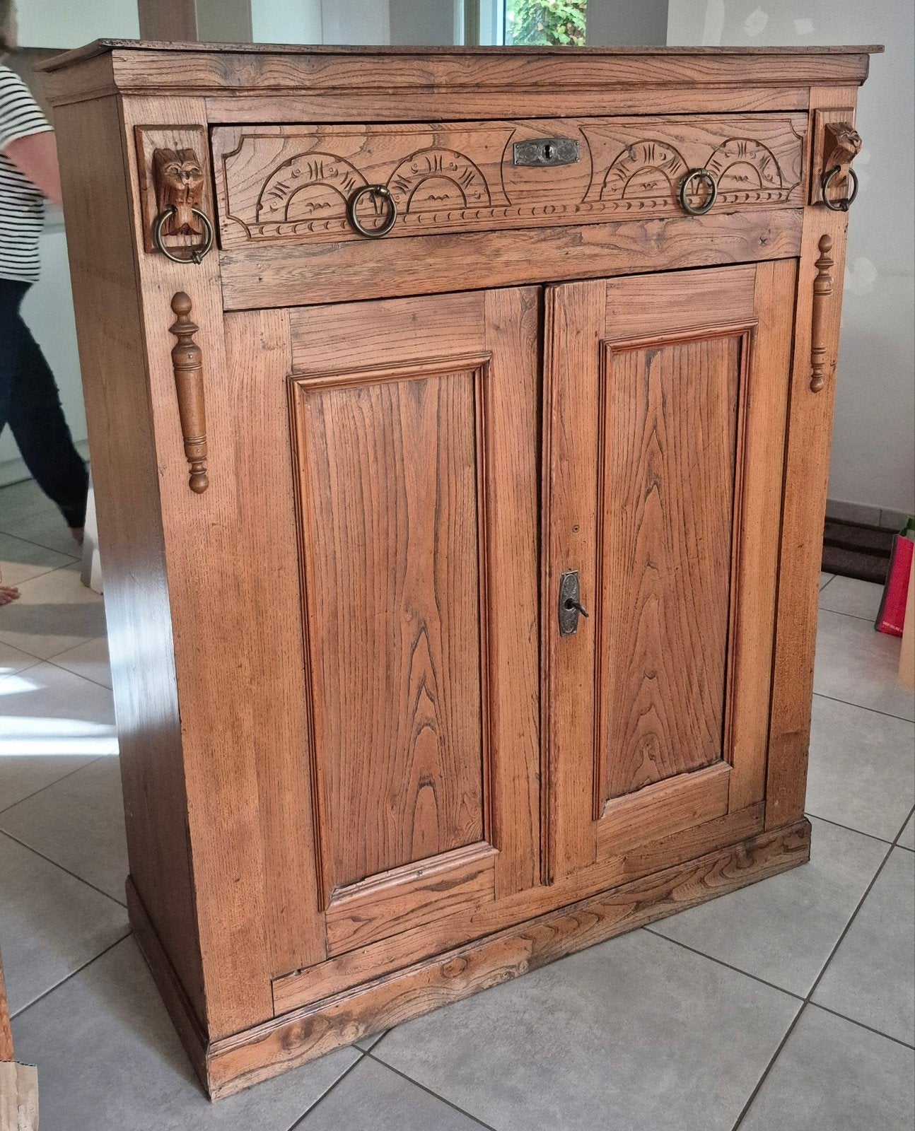 antieke halkast meidenkast in eik, Huis en Inrichting, Ophalen, Gebruikt, 100 tot 150 cm, Eikenhout
