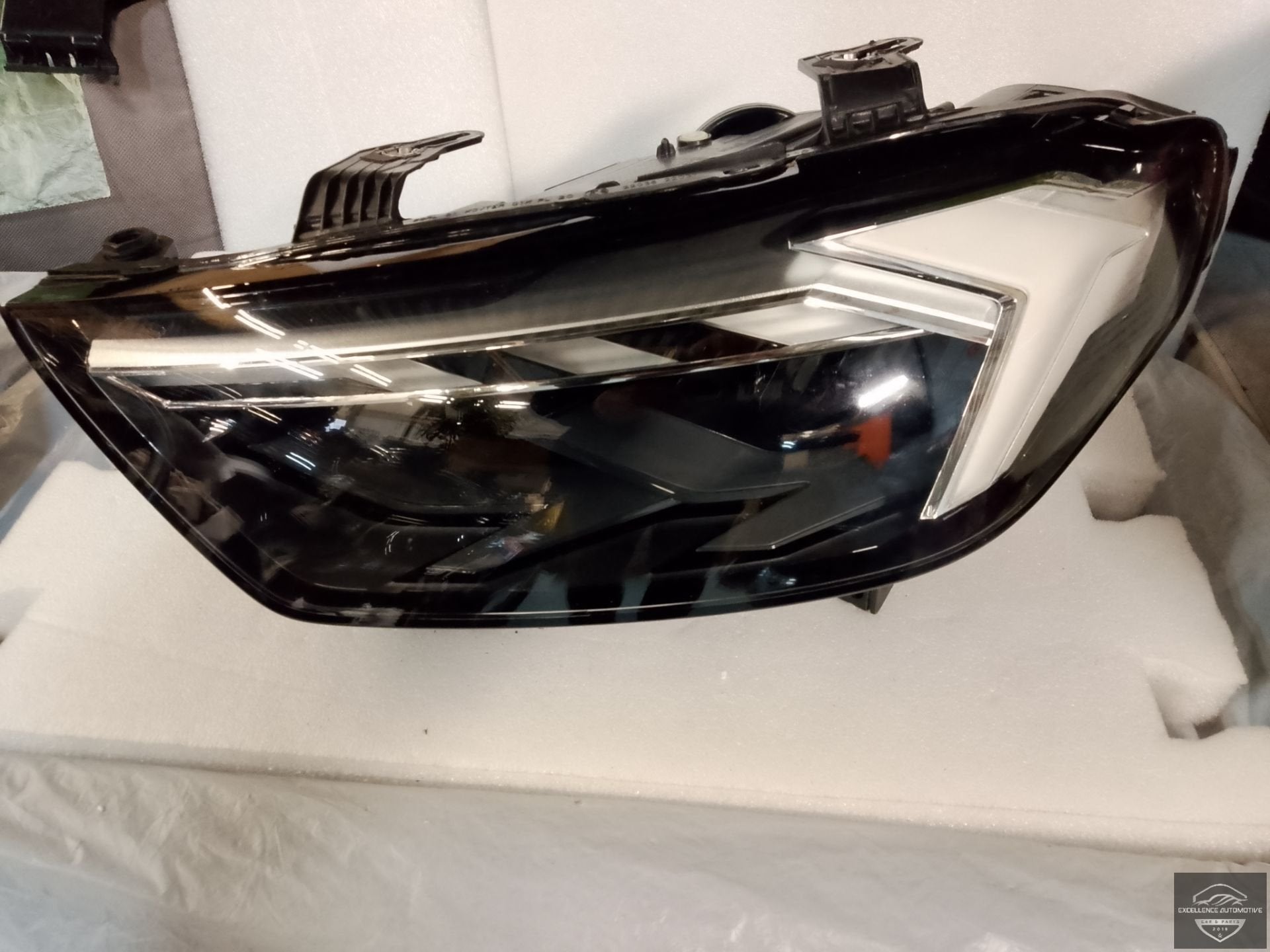 Phare avant gauche Full LED Audi A1 82A 2019+ 82A941033D Ori, AUDI AG, Auto-Union-Strasse 1
85045  Ingolstadt, DE, Audi, Utilisé
