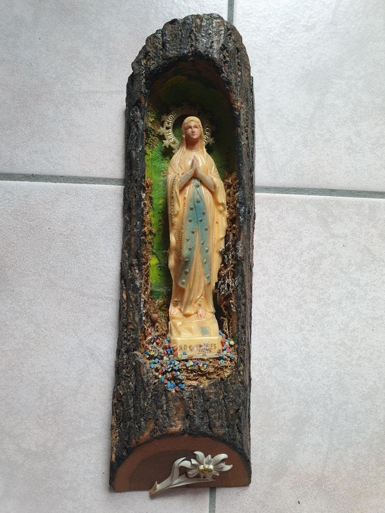 Boomstam Onze-Lieve-Vrouw van Lourdes Bloem, Antiek en Kunst, Ophalen