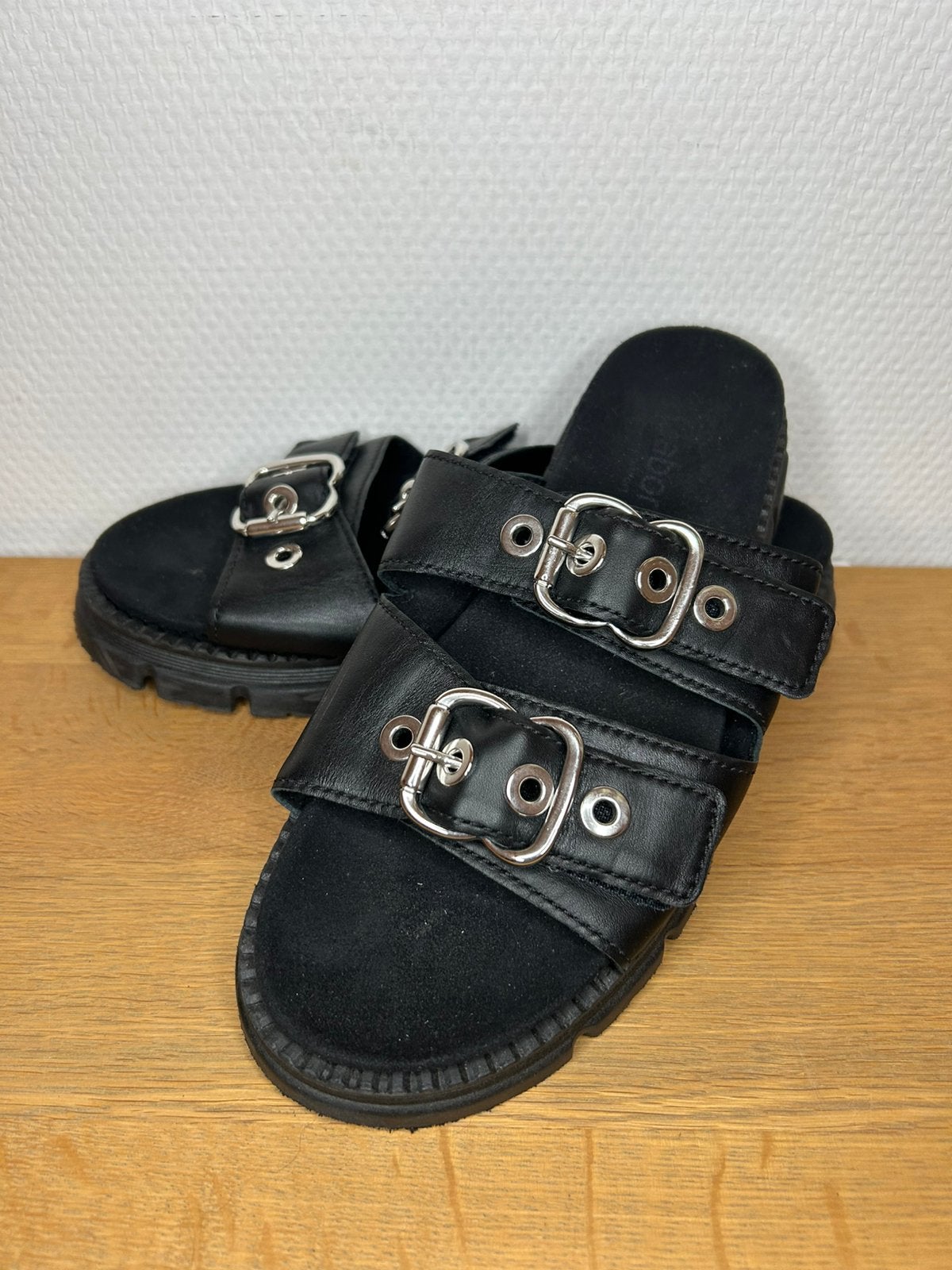 Zwart lederen chunky slippers Gabor maat 5,5 (maat 38,5), Slippers, Zwart, Ophalen of Verzenden, Zo goed als nieuw