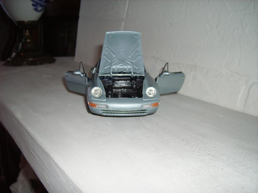 MAISTO PORSCHE 911 CABRIO SLW6794, Ophalen of Verzenden, Zo goed als nieuw, Auto, Maisto