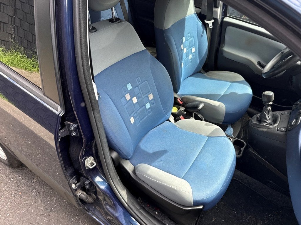 STOEL RECHTS VOOR Fiat Panda (312) (01-2012/-), Auto-onderdelen, FCA Germany GmbH, Gebruikt, IPC D1-09 Bahnhofsplatz
65423  Rüsselsheim am Main, DE