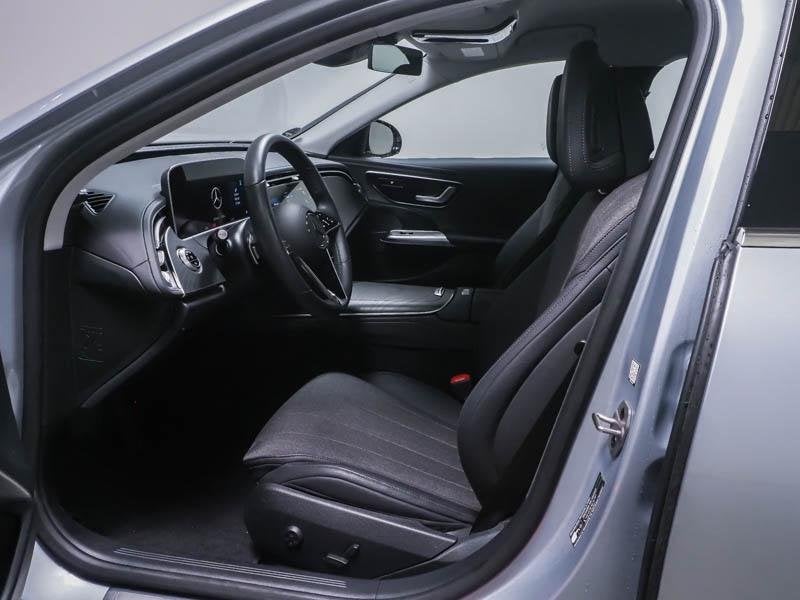 Mercedes-Benz E-klasse 200 Berline Business Line | Smartphon, Auto's, 4 deurs, Gebruikt, Zwart, 4 cilinders