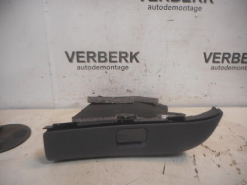 COMPARTIMENT A GANTS Mercedes-Benz A (W168), Utilisé, Mercedes-Benz