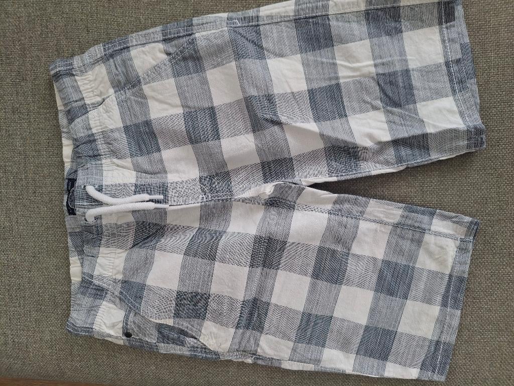 Short duo jongens, Enfants & Bébés, Vêtements enfant | Taille 146, Pantalon, Garçon, C&A, Enlèvement ou Envoi