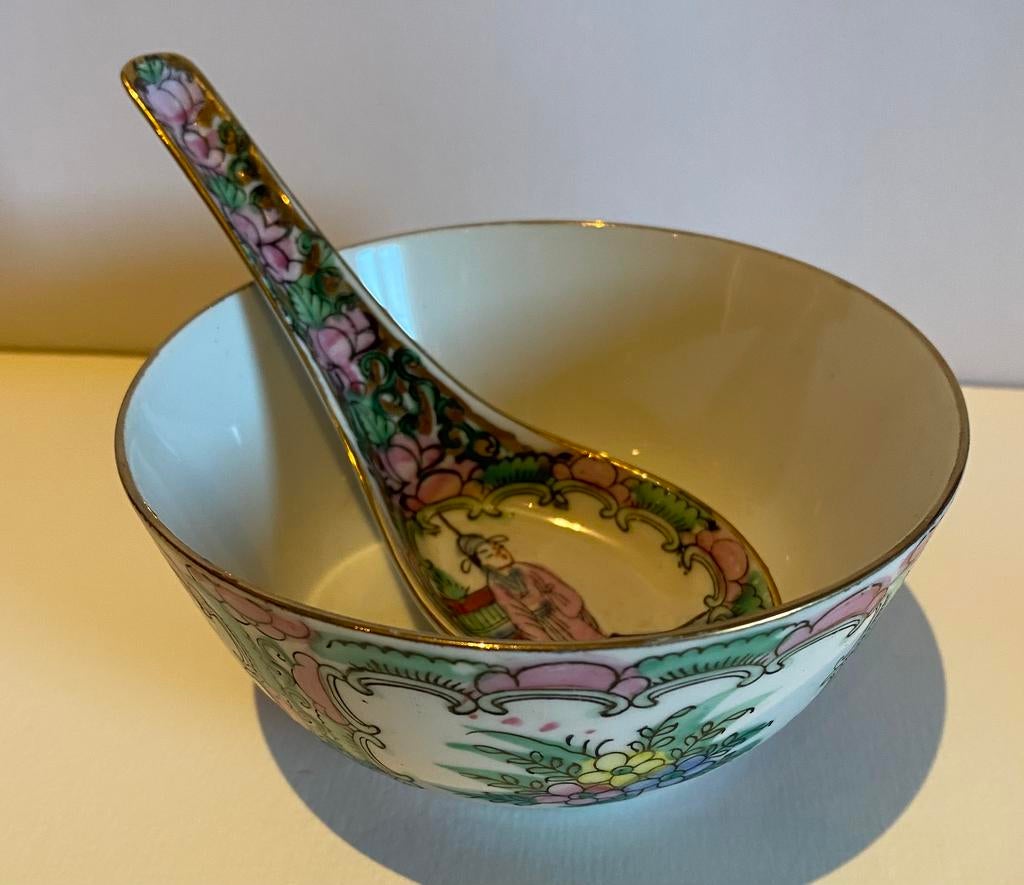 Chinese Famille Rose porcelain 8 kommetjes met lepel, Antiek en Kunst, Antiek | Porselein, Ophalen of Verzenden