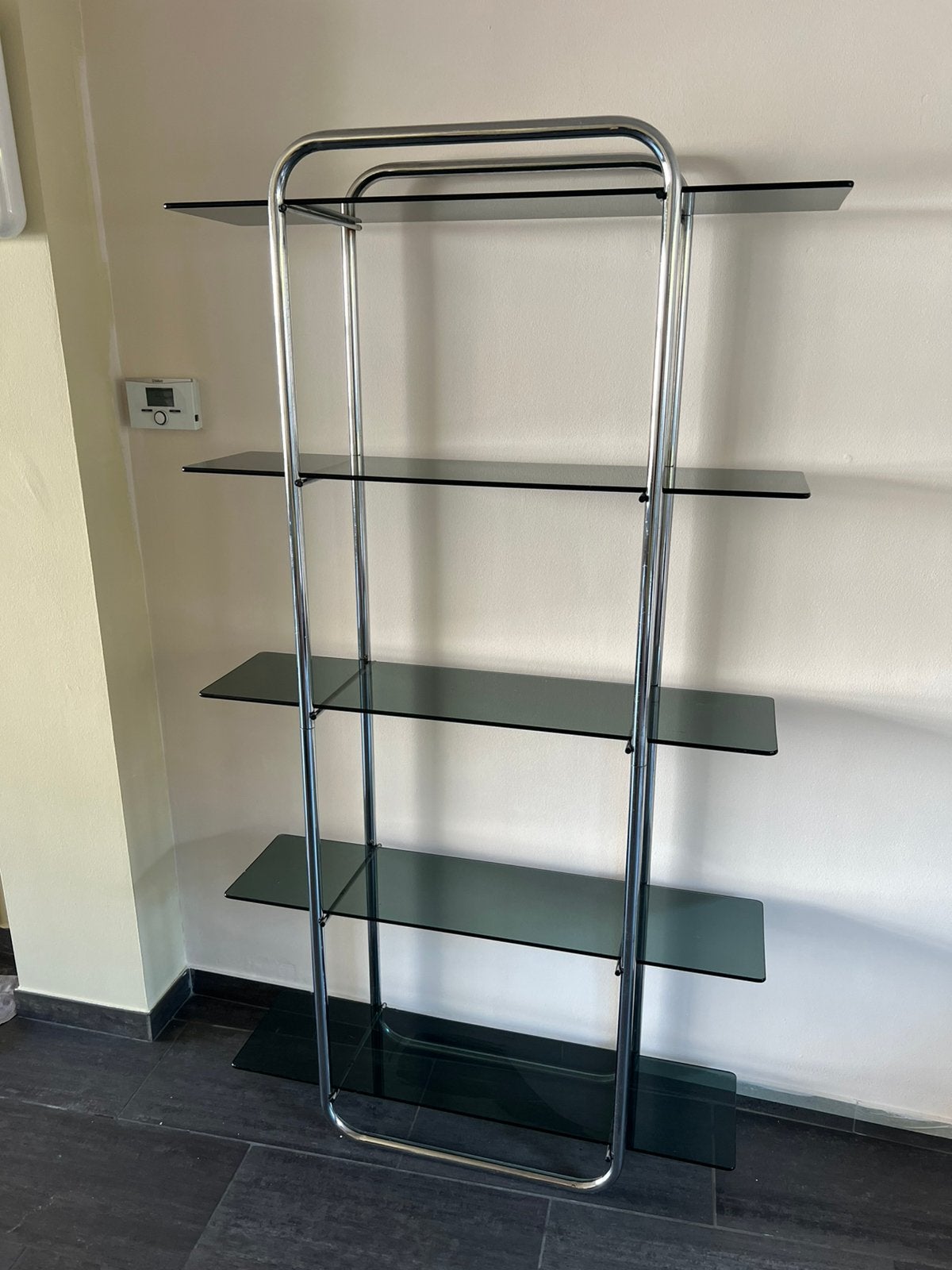 Vintage design stellingkast met chroom & rookglas - ‘60-‘70, Enlèvement, Comme neuf