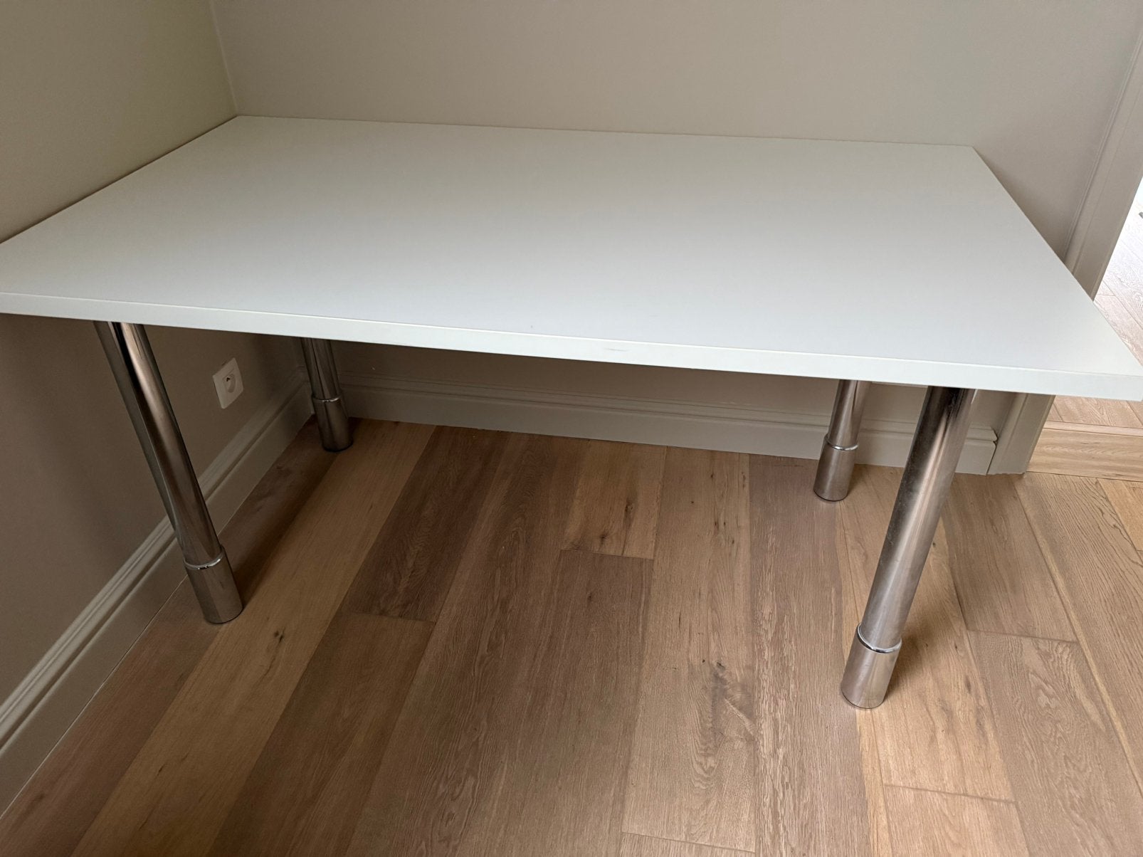 Zeer stevige bureau, Huis en Inrichting, Ophalen, Overige typen, In hoogte verstelbaar, Overige merken