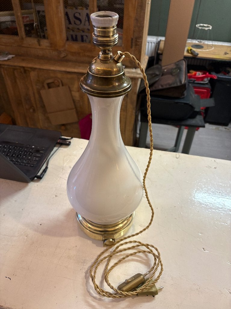 Prachtige Grote Frans Opaline Tafellamp., Antiek en Kunst, Antiek | Verlichting, Ophalen of Verzenden