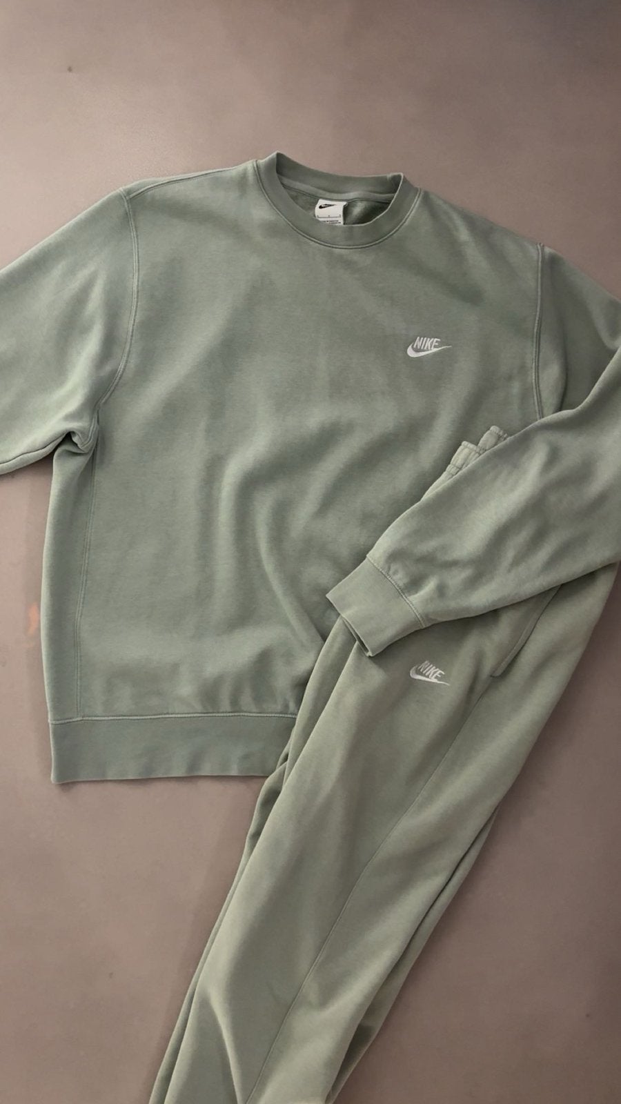 Nike trainingspak groen, Vêtements | Hommes, Packs de vêtements pour hommes, Enlèvement ou Envoi, Comme neuf, Taille 52/54 (L)