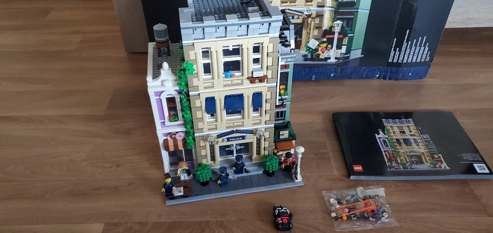Lego 10278 politie station
Met doos , boekjes en spareparts., Enlèvement ou Envoi, Lego