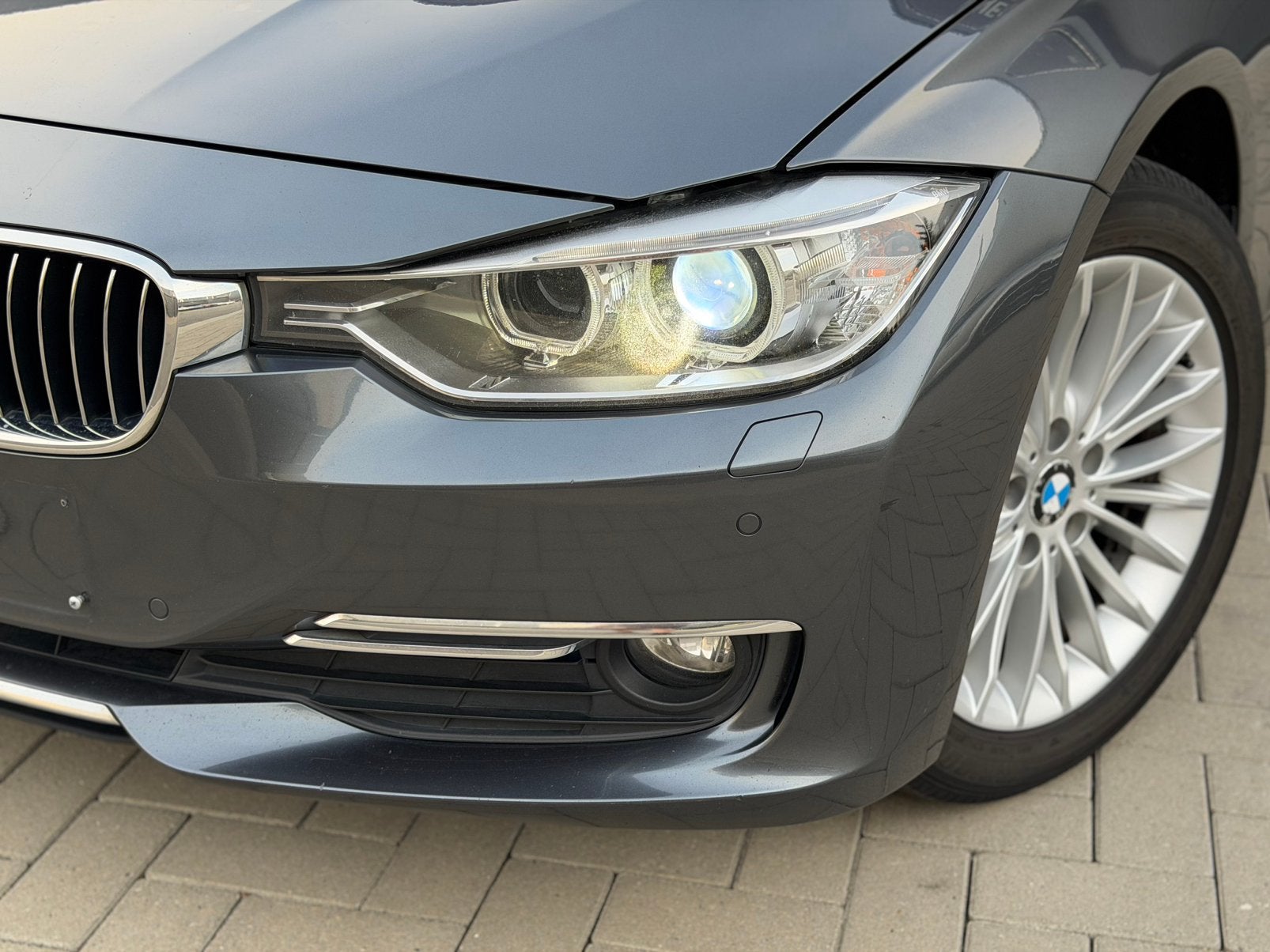 Bmw f30 318d Luxury Line / Xenon / Pdc / 2013, Auto's, 100 kW, Achterwielaandrijving, 1995 cc, Zwart