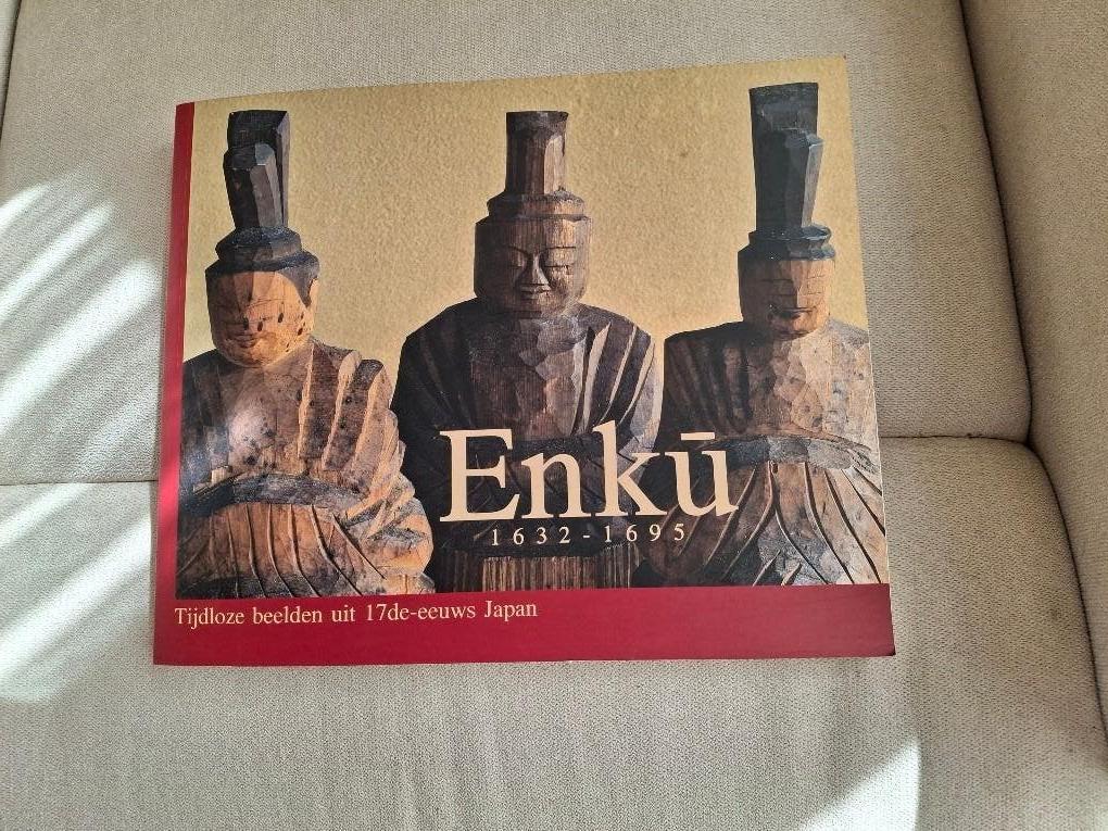 ENKU - Tijdloze beelden uit 17de eeuws Japan - 1632 - 1695, Boeken, Kunst en Cultuur | Beeldend, Nieuw, Beeldhouwkunst, Ophalen of Verzenden