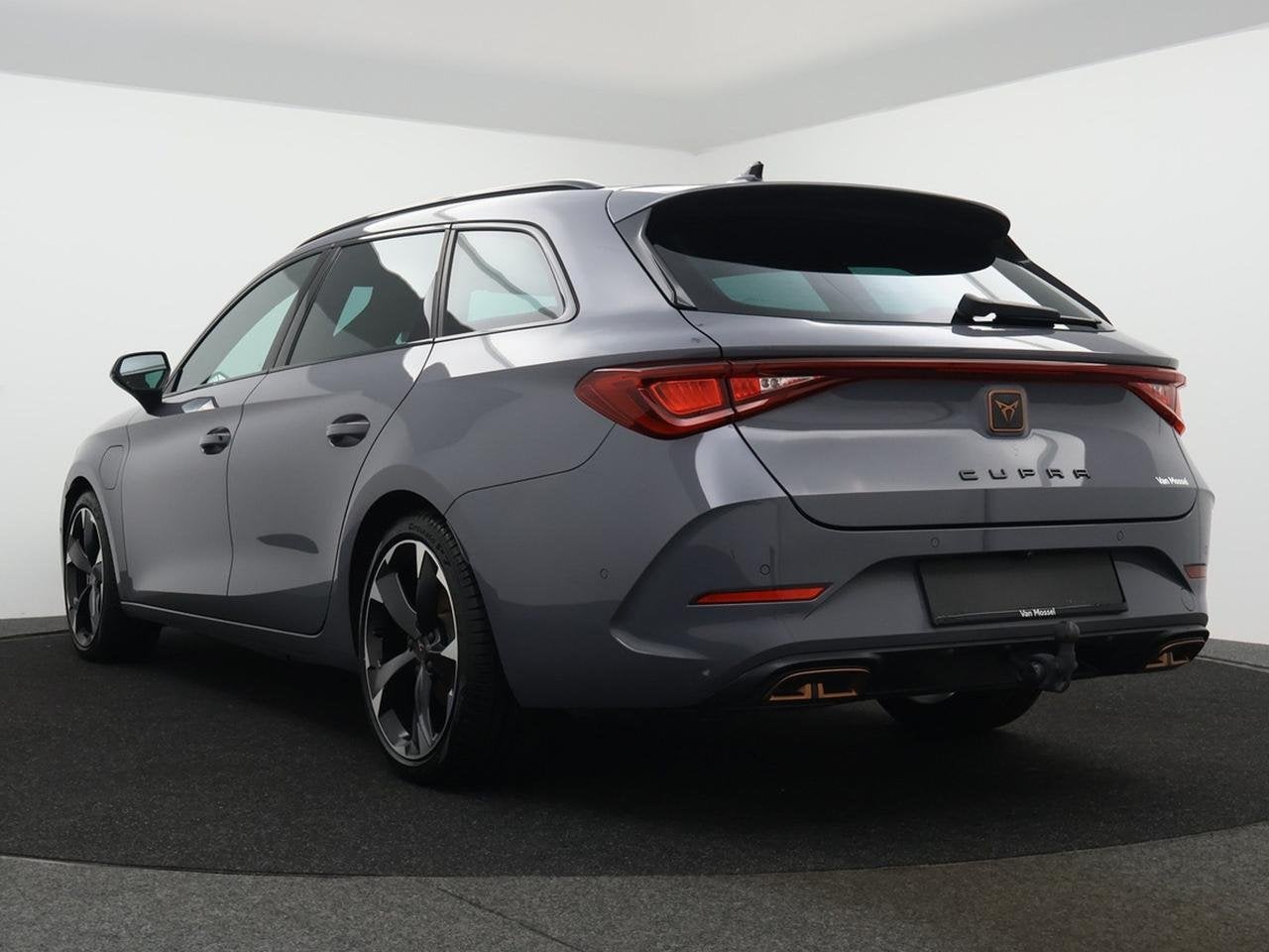 Cupra Leon ST e-Hybrid (PHEV) Leon ST e-Hybrid 1.4 Business+, Autos, Argent ou Gris, Achat, Android Auto, Break