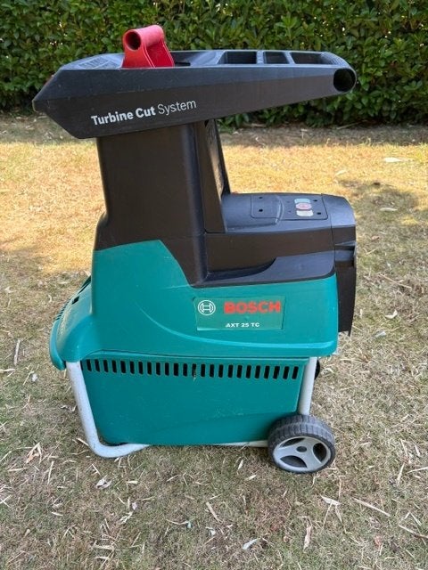Hakselaar Bosch, Tuin en Terras, Hakselaars, Ophalen, Zo goed als nieuw, Met opvangbak, Bosch