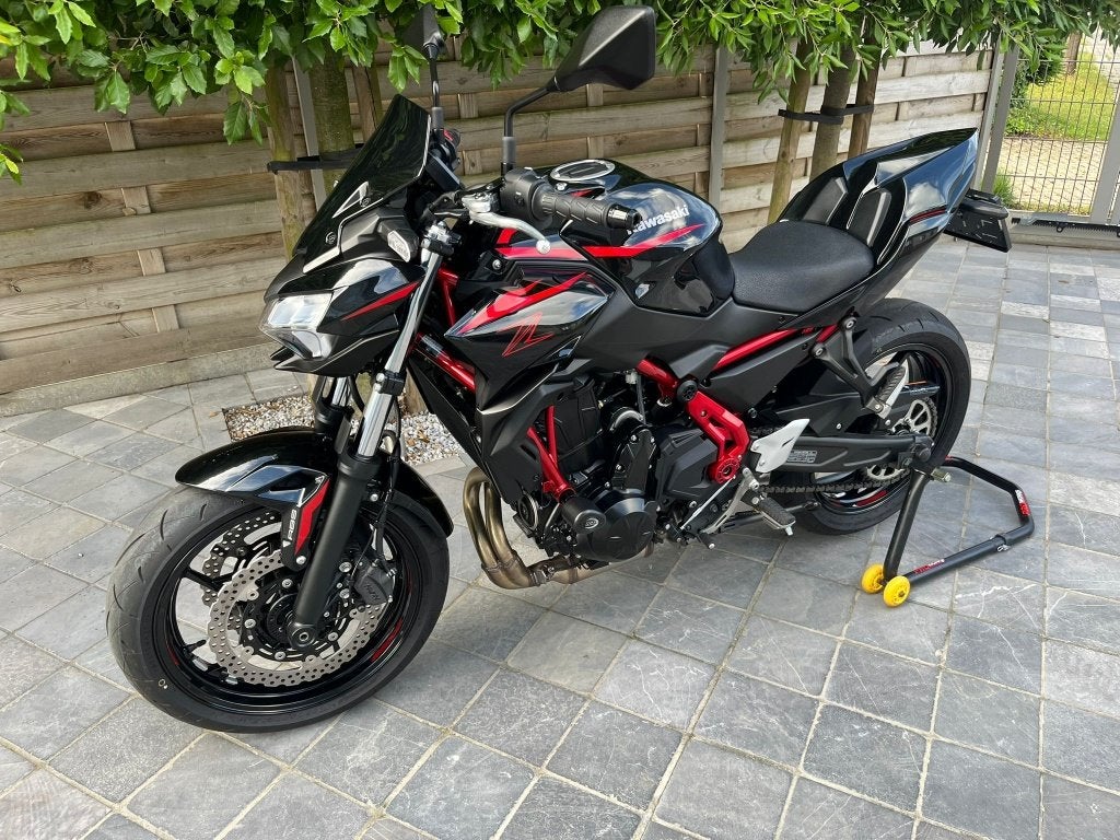Kawasaki Z650 **sportpakket** 4300km**5/2025**, Permis Moto A, Entreprise, Plus de 35 kW, ABS