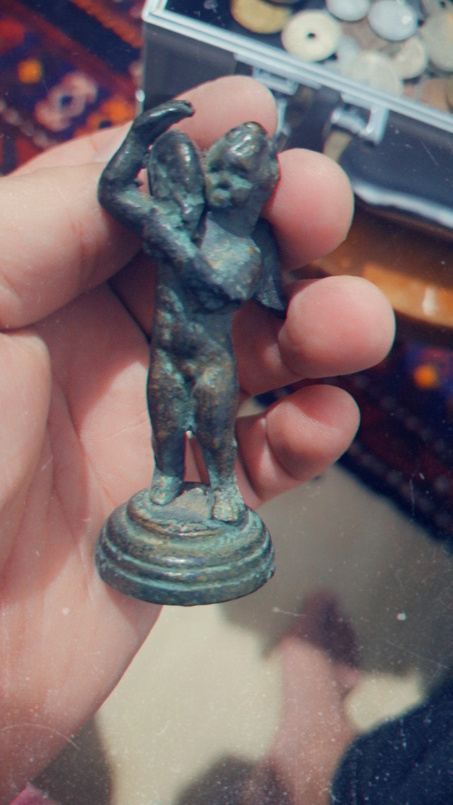 Ancient Een klein bronzen beeldje met een afbeelding van een, Antiek en Kunst, Ophalen of Verzenden