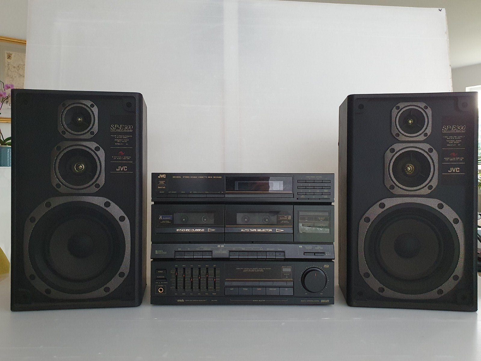 JVC 80ties stereo machine (alles werkt)

excellente mint con, Ophalen, JVC
