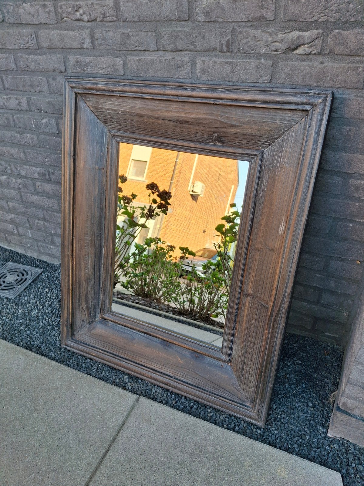 grote spiegel met houten kader, Enlèvement