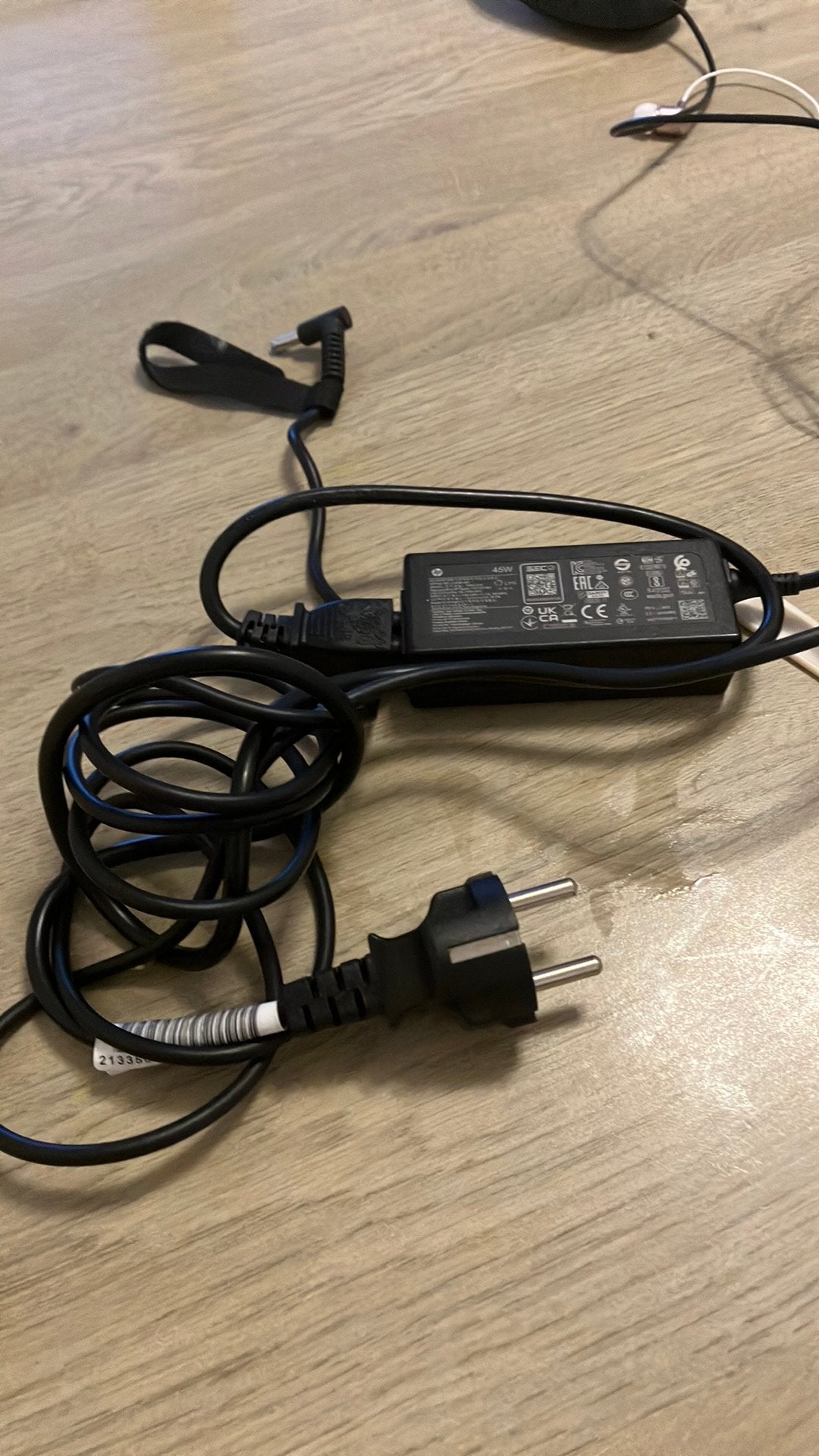 Laptop oplader, Computers en Software, Laptop-opladers, Ophalen of Verzenden, Zo goed als nieuw